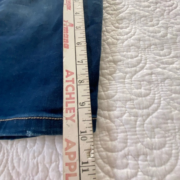 Time and Tru Denim Utility Bermuda Shorts High Rise Medium Blue Wash Size 4 - Picture 12 of 12